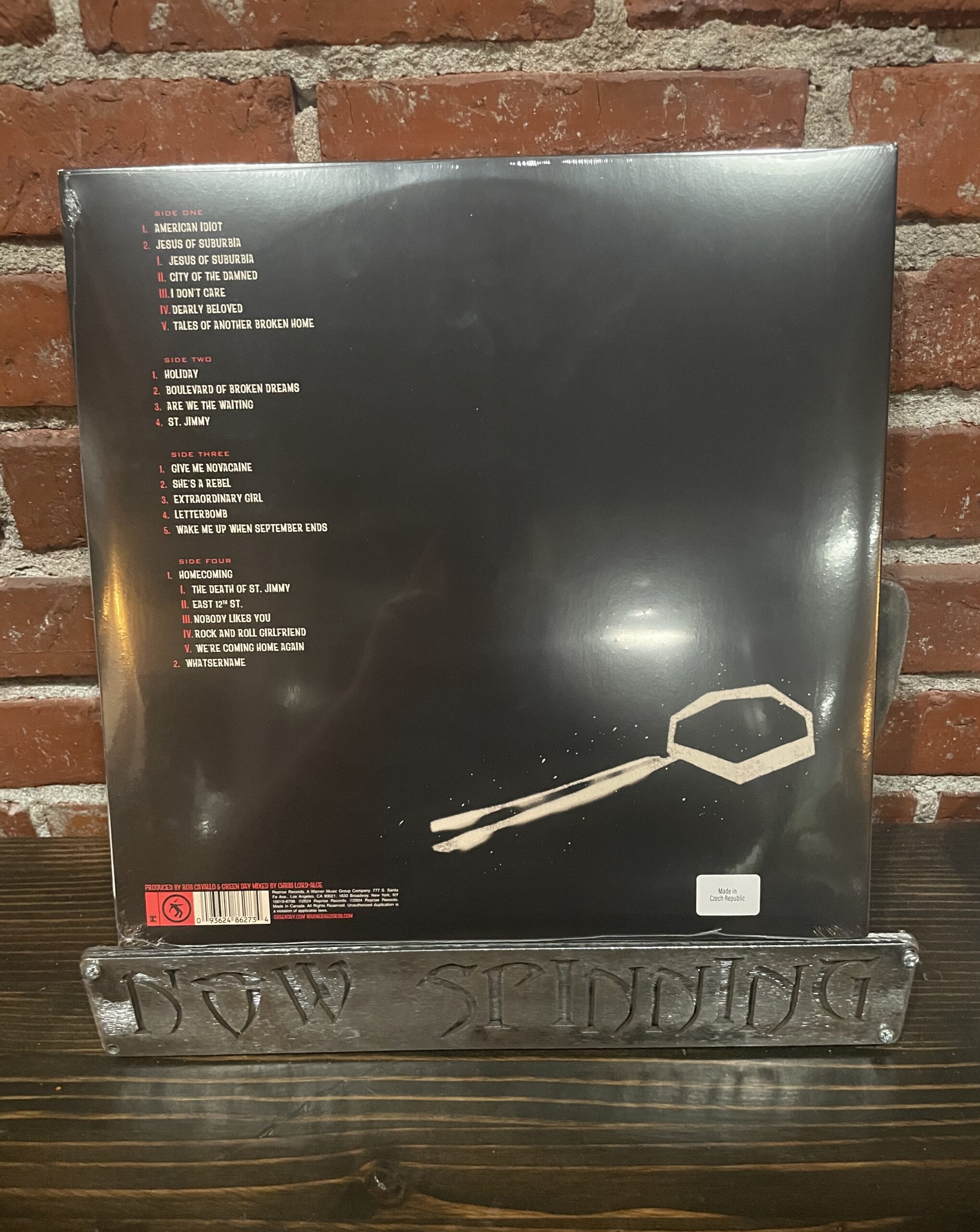 Green Day: American Idiot 2LP 20th Anniversary Red & Black Splatter Vinyl - Image 2