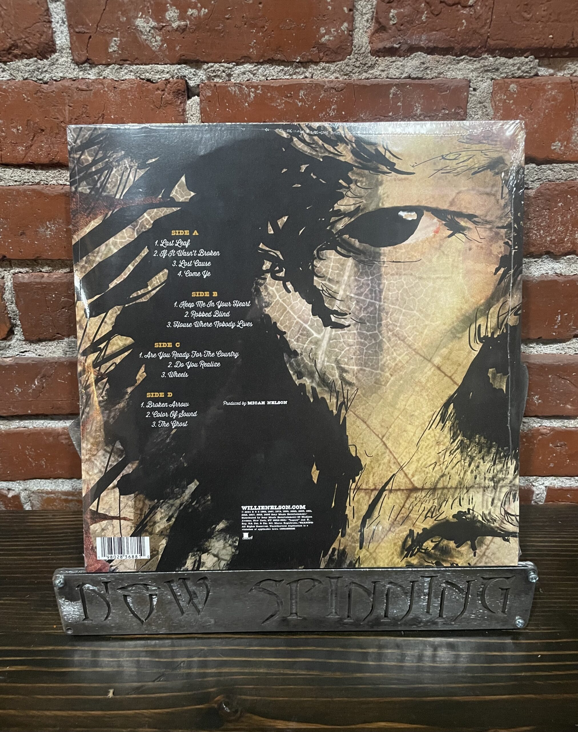 Willie Nelson: Last Leaf on the Tree LP Amber Fossil Vinyl - Image 2